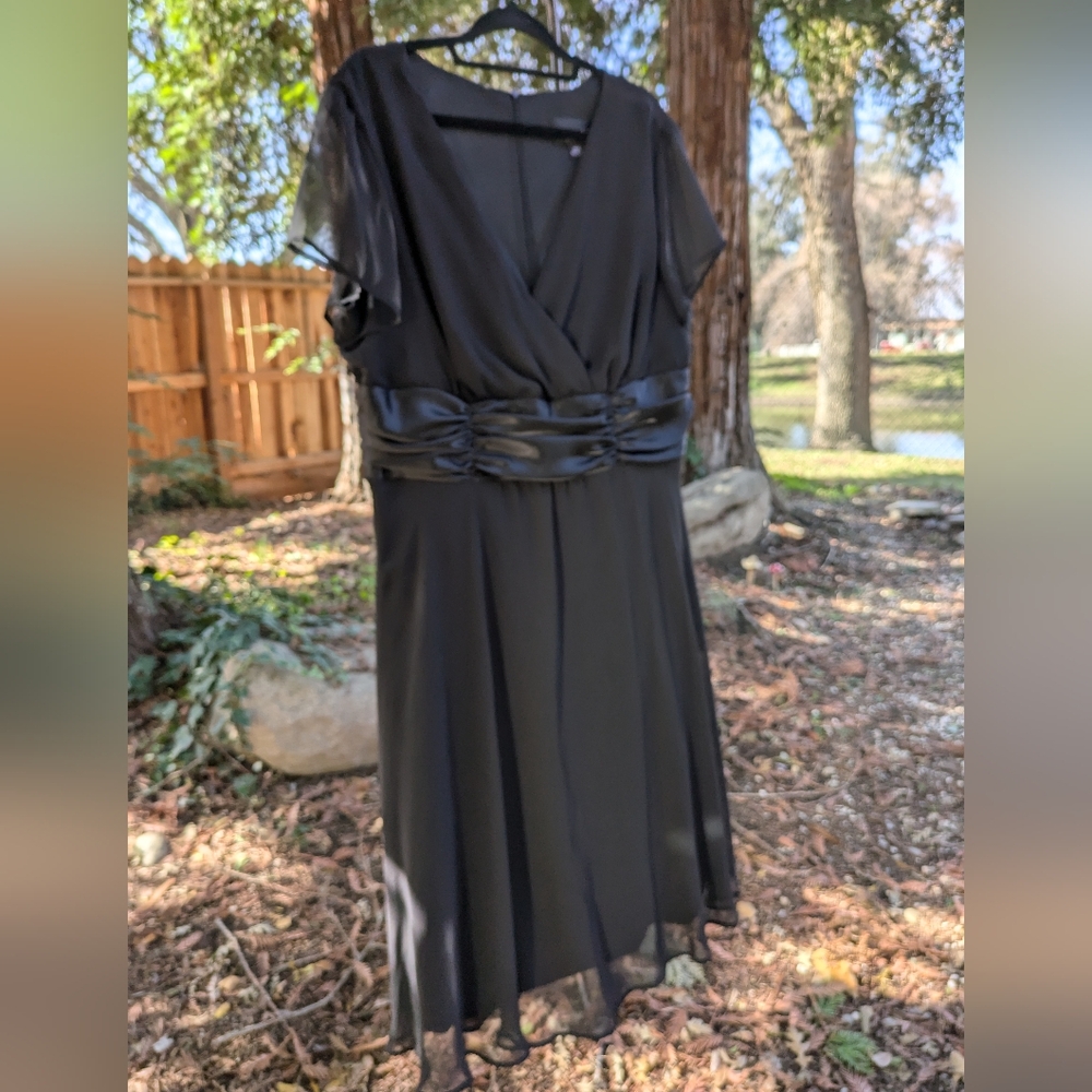 Black V-Neck Dress 18W